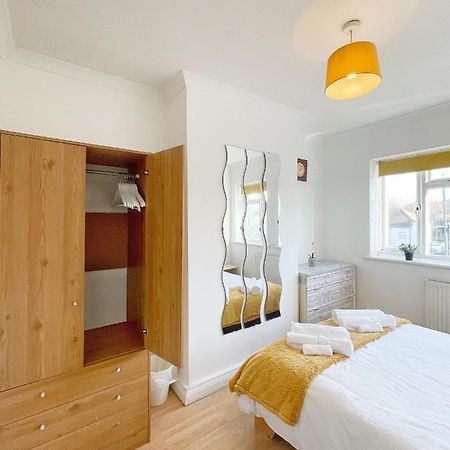 그레이브젠드 3 Bed Duplex Flat, Free Wifi & Netflix, Ideal For Contractors 아파트 외부 사진