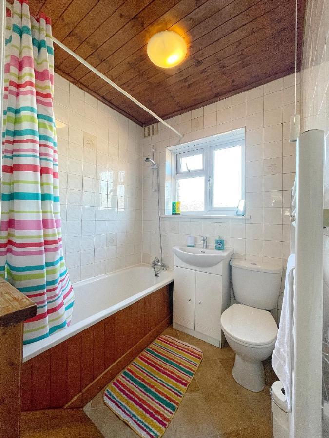 그레이브젠드 3 Bed Duplex Flat, Free Wifi & Netflix, Ideal For Contractors 아파트 외부 사진