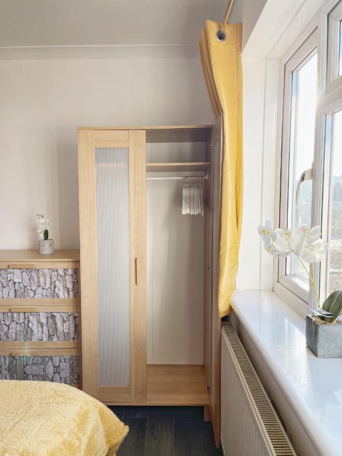 그레이브젠드 3 Bed Duplex Flat, Free Wifi & Netflix, Ideal For Contractors 아파트 외부 사진
